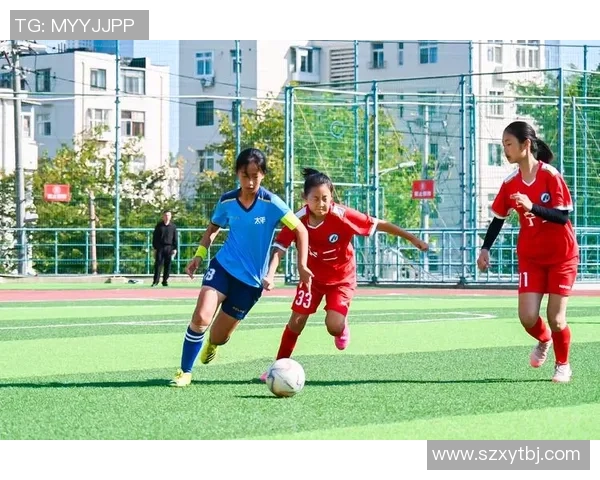 绰号小烟枪的足球明星如何在绿茵场上展现独特魅力与风采 绰号小烟枪的足球明星如何在绿茵场上展现独特魅力与风采