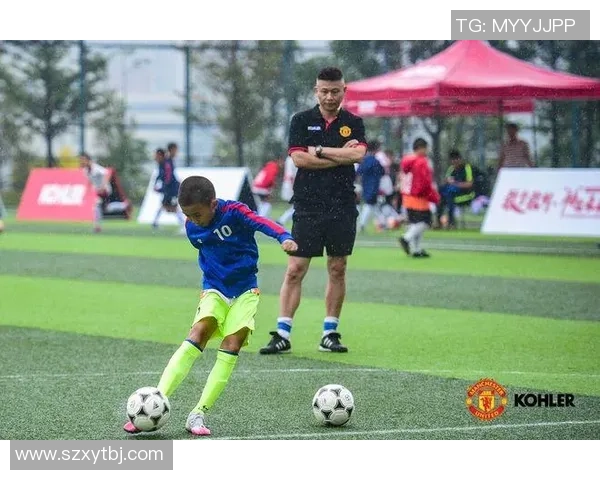 重庆篮球队的蜕变之路:从挑战到辉煌的冠军赛特别报道 重庆篮球队的蜕变之路:从挑战到辉煌的冠军赛特别报道